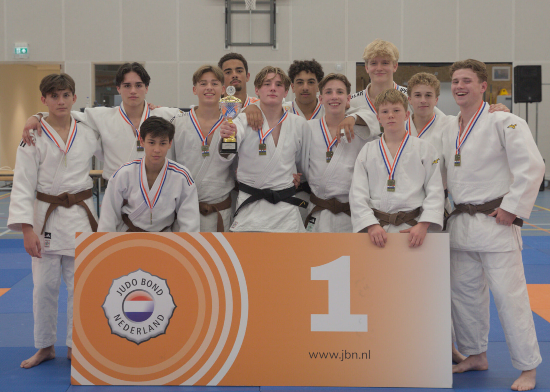 NK Teams goud met het cadettenteam